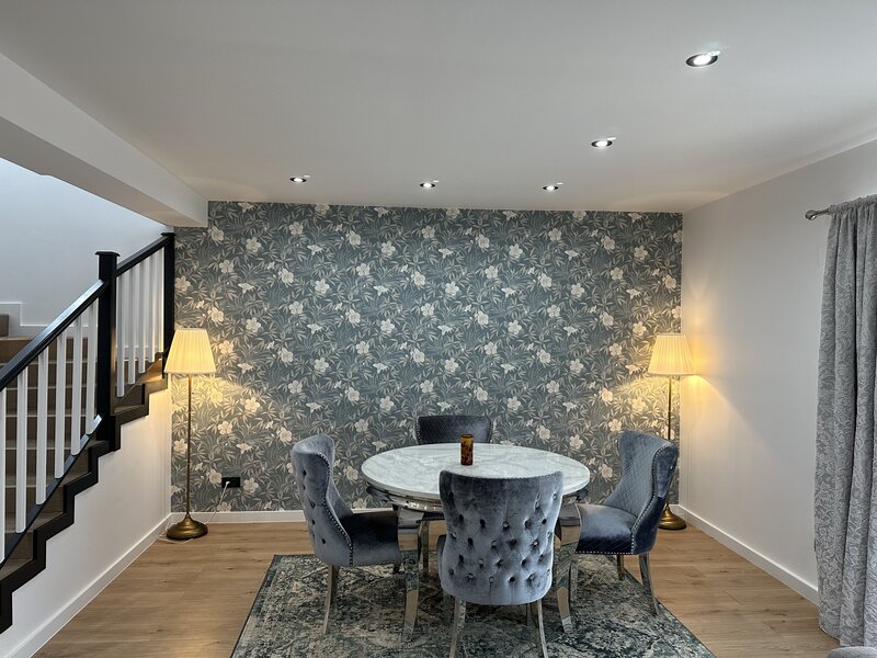 Tunari, Primarie, Complex Paris Residence