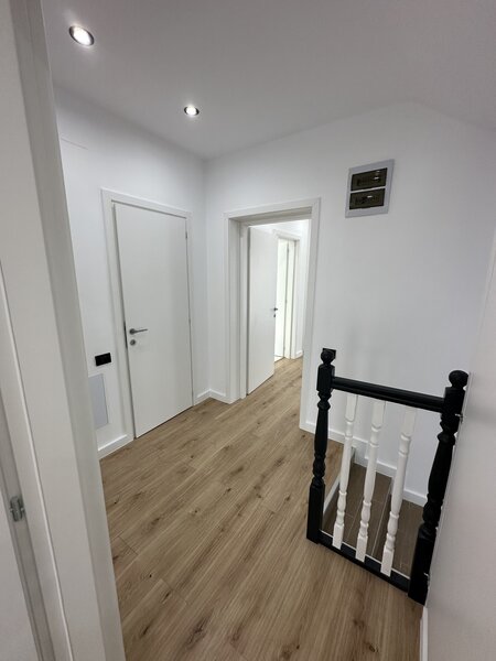 Tunari, Primarie, Complex Paris Residence