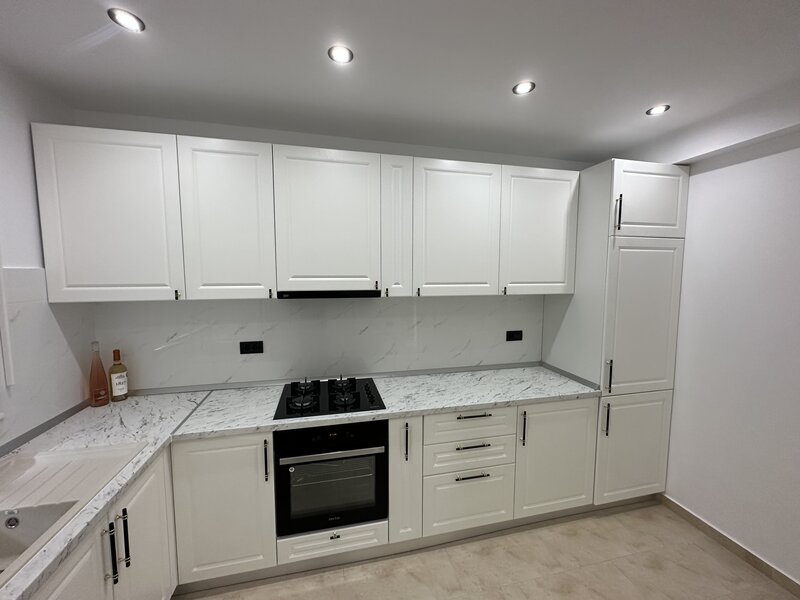 Tunari, Primarie, Complex Paris Residence