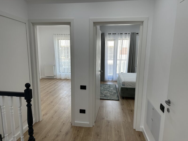 Tunari, Primarie, Complex Paris Residence