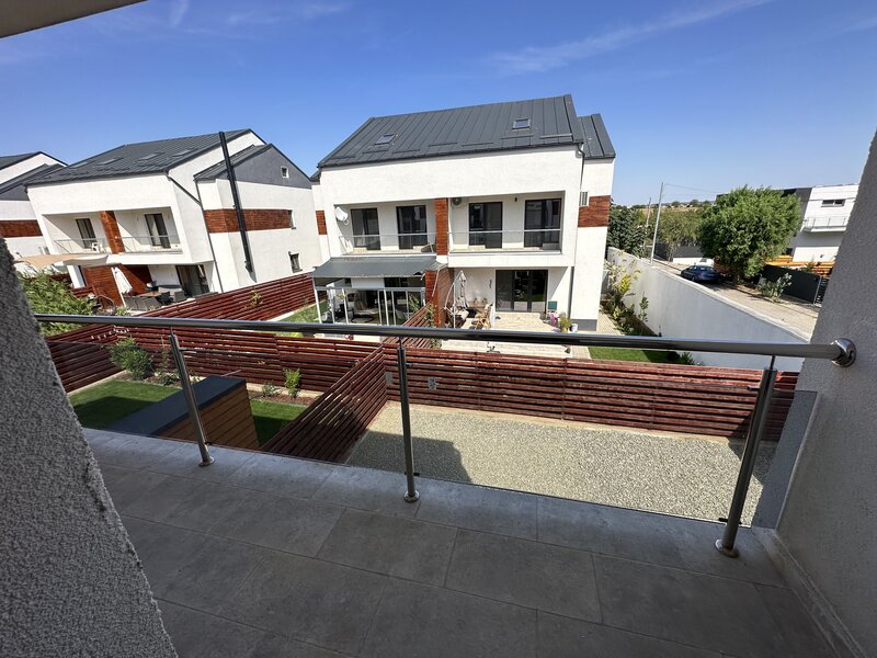 Tunari, Primarie, Complex Paris Residence