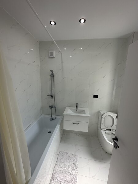 Tunari, Primarie, Complex Paris Residence